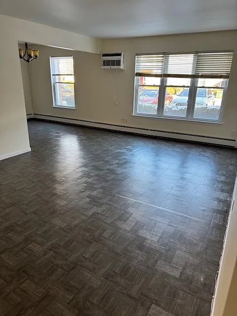 1 bed, 883 sqft, $2,100 — Photo 4