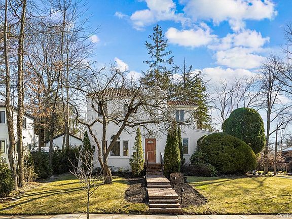 2nd image of 118 Baker Hill Road