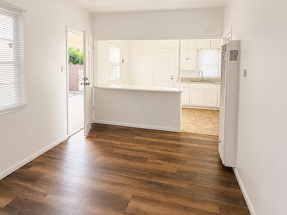 3rd image of 5920 Cerritos Ave #5920