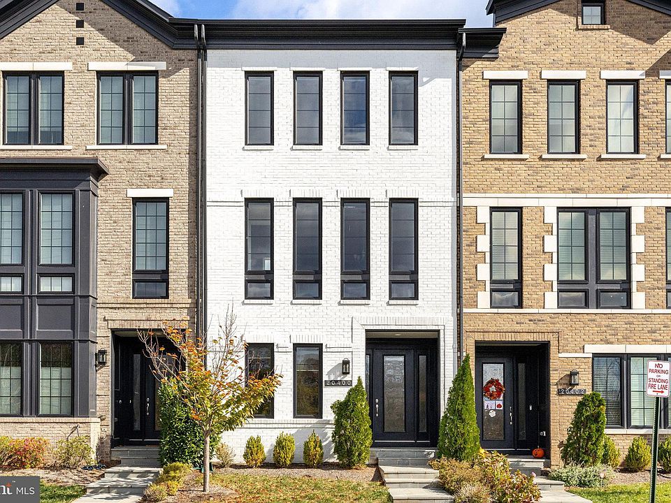 1st image of 20400 Roslindale Dr