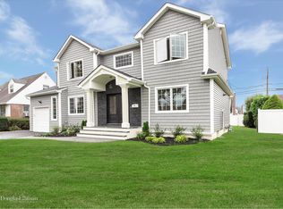 59 Ontario Ave, Plainview, NY 11803