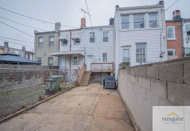 3205 Esther Pl — Photo 30