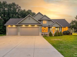 9801 Haywalk Rd, Jackson, MI 49201