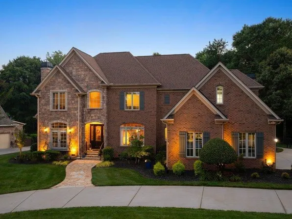 801 Brixton Cir, Simpsonville, SC 29681