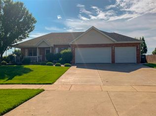 2586 Cattlemen Dr, New Lenox, IL 60451