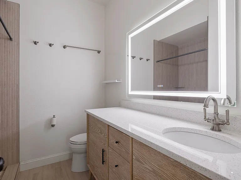 7711 Broadway St #3B — Photo 3