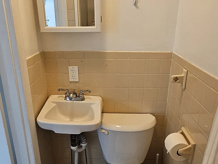 3201 Church St #5 — Photo 10