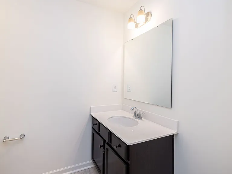 105 Luna Ln — Photo 27