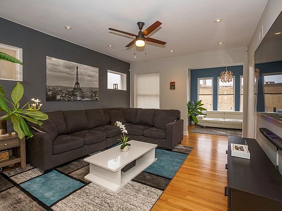 4th image of 4848 W Belle Plaine Ave #1F