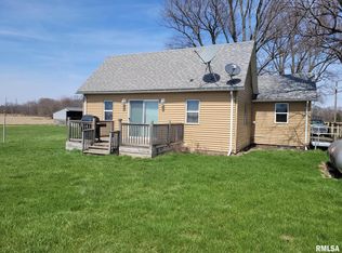 10766 E Cameron Rd, Cuba, IL 61427