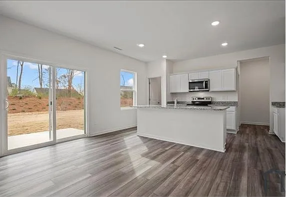 2118 Argento Cir — Photo 4