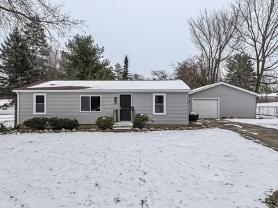 10819 Walker St, Grand Blanc, MI, 48439