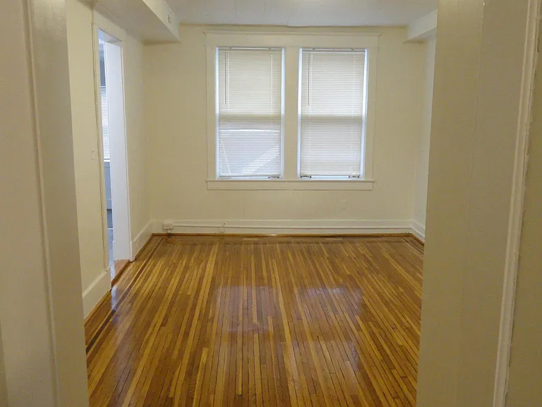 439 Quincy St NW #1 — Photo 9