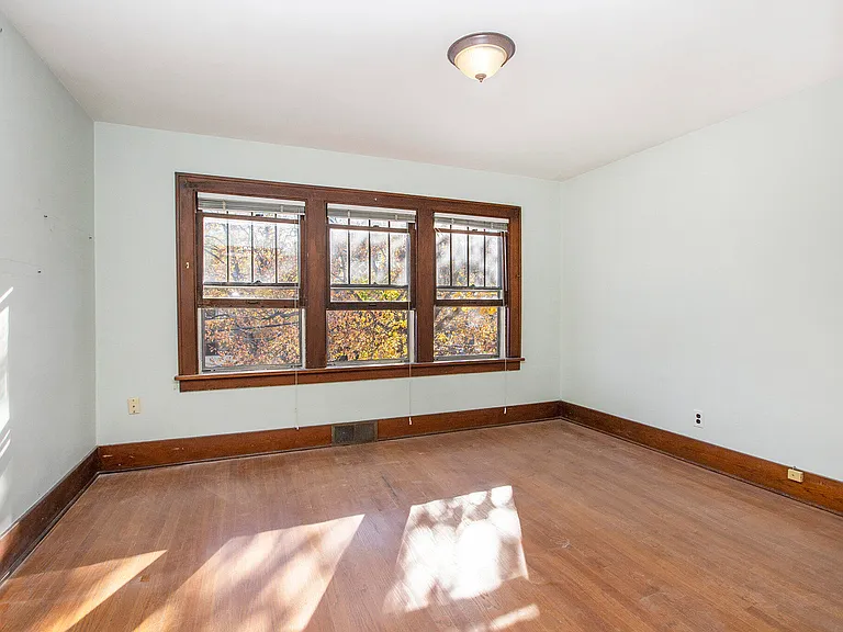 1408 W Washington St — Photo 13