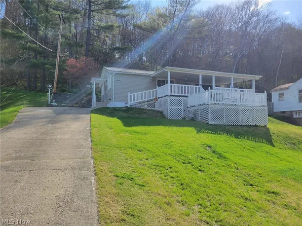 3820 N State Route 60 NW, McConnelsville, OH 43756