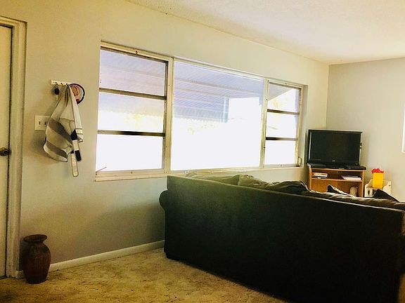5th image of 252 Serenade Dr