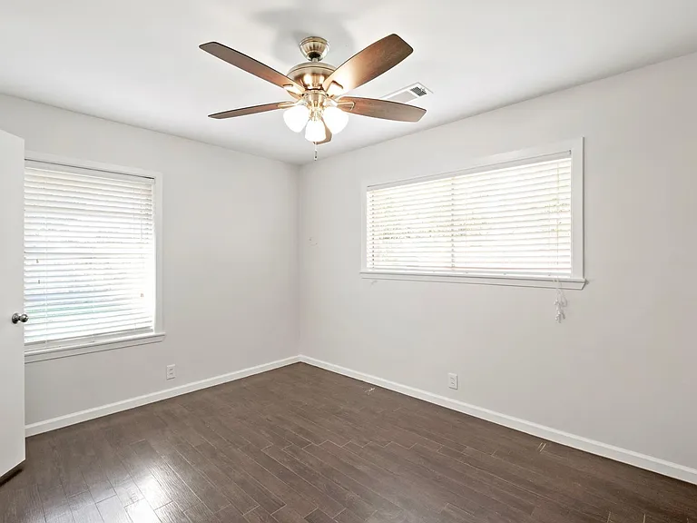 2206 Ansbury Dr — Photo 7