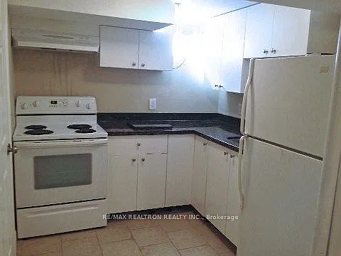 58 Finch Ave E #LOWER