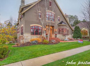 1103 Balsam Hill Ave SE, Grand Rapids, MI 49546