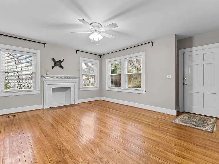 1005 S 8th St — Photo 3