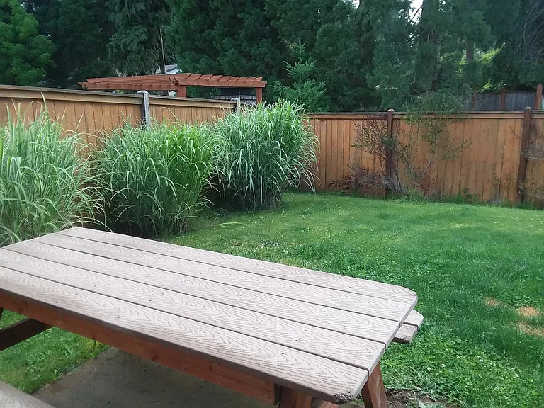 899 N Pointe Dr NW — Photo 21