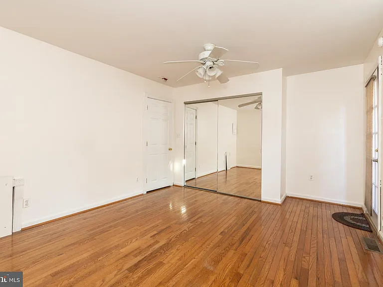 910 Mountain St #1 — Photo 7