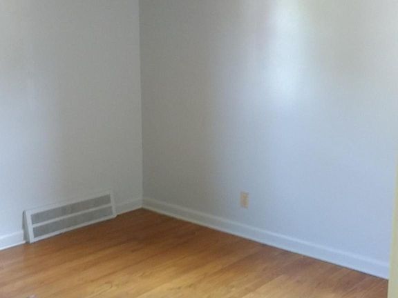 3rd image of 4631 W 157th St