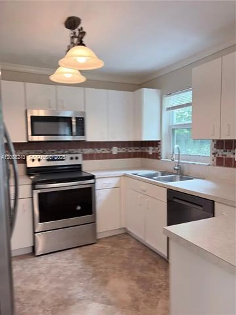2297 NW 171st Ter th 2297, Pembroke Pines, FL 33028 — Photo 1