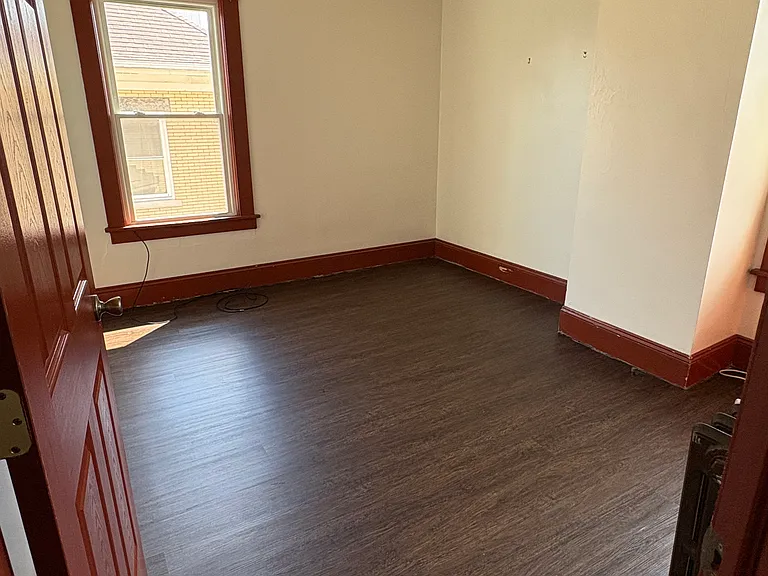 385 Lawson Ave #2 — Photo 8