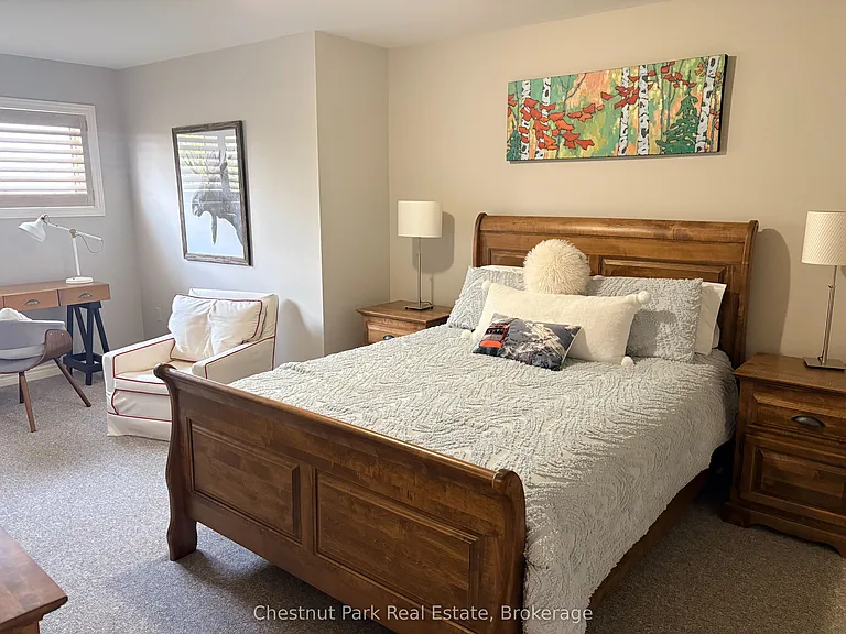 8 Robbie Way — Photo 25