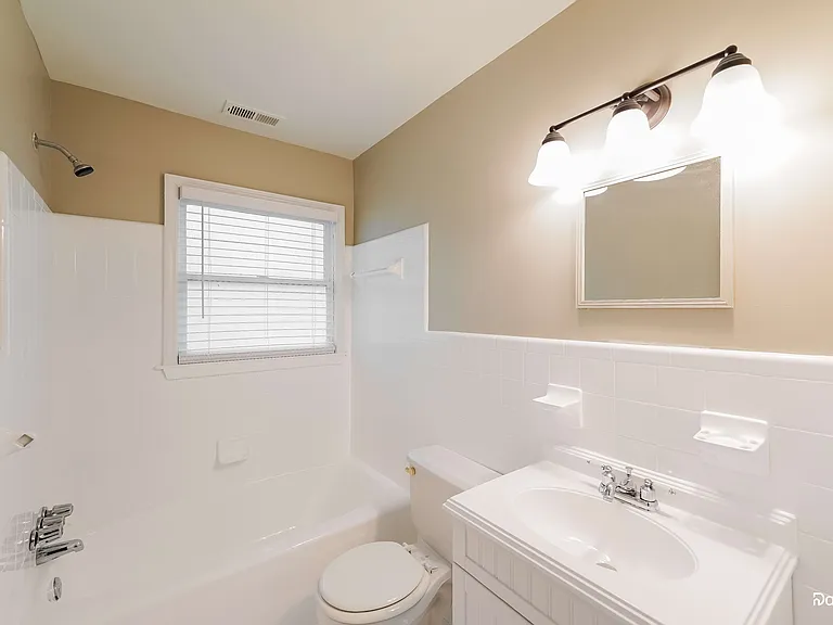 753 Vaughn Cir — Photo 10