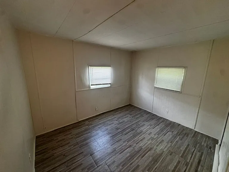 7205 Commons Blvd — Photo 7