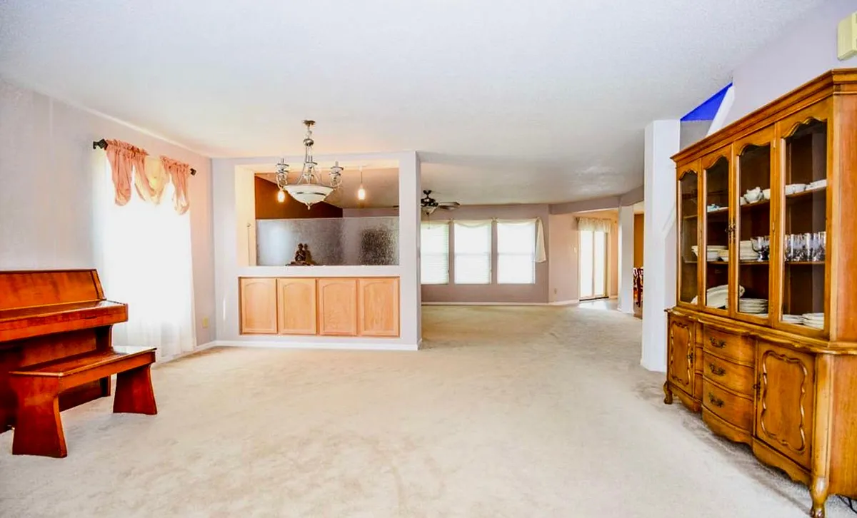 Building Photo - 4182 Fletcher Dr
