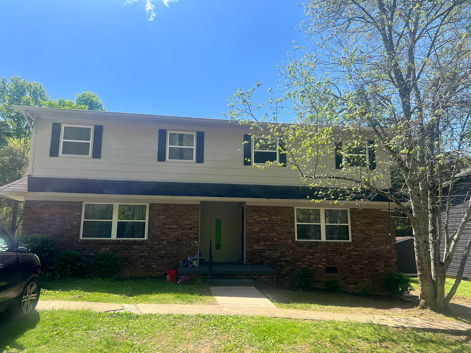 3 bed, 1.5 bath, 1468 sqft, $1,800 — Photo 1