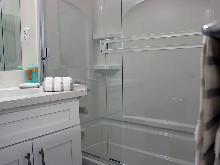 1155 N Columbus Ave #A — Photo 11