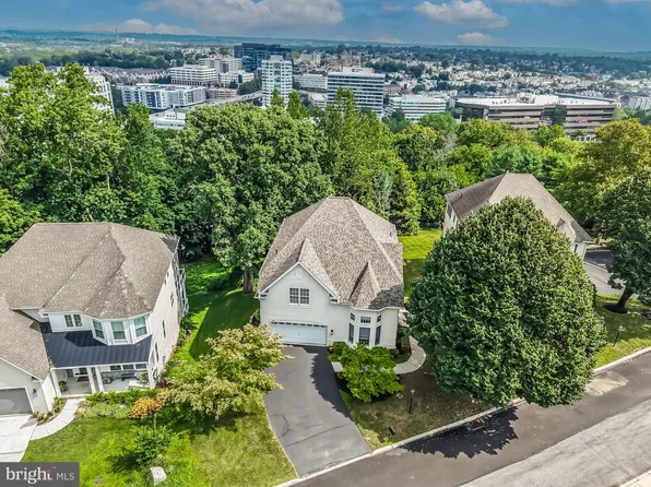 1022 Riverview Ln, Conshohocken, PA 19428