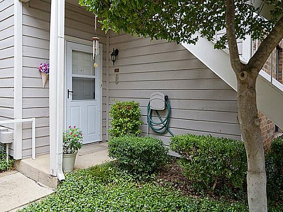 2nd image of 1207 Quail Valley Ln Unit 134