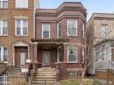 832 N Campbell Ave, Chicago, IL, 60622