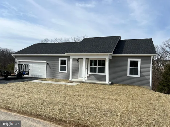 83 Europa Way, Martinsburg, WV 25405