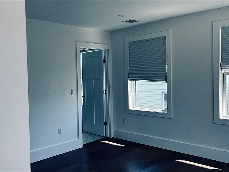 10 Spring Garden St #3 — Photo 9