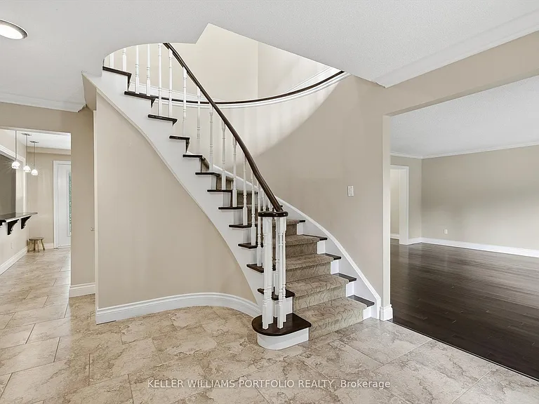 287 Royal Albert Ct — Photo 6