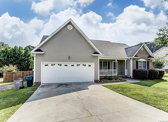 2nd image of 3902 Graywood Dr