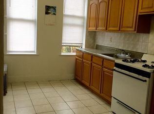 3403 42nd St APT 3L, Long Island City, NY 11101