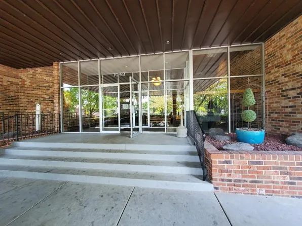1049 W Ogden Ave APT 312, Naperville, IL 60563