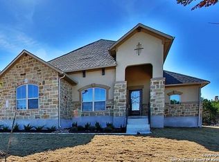 2135 Oakwood Holw, New Braunfels, TX 78132
