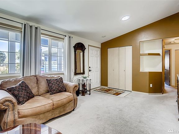 5th image of 8325 48th Dr NE