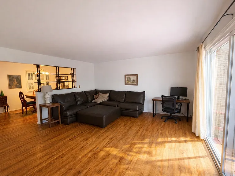 34 Phelps Ave #5 — Photo 6