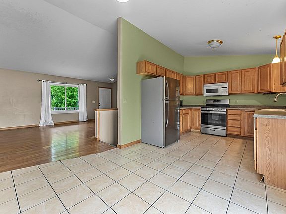 5th image of 2186 Woodcock Ln