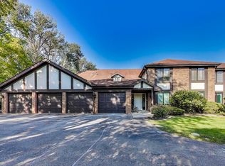 5836 Doe Cir #1, Westmont, IL 60559