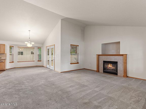 2nd image of 1229 W Bentwood Loop